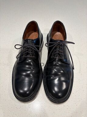Gucci | Shoes | Gucci Vintage Black Leather Medallion Toe  display picture 3